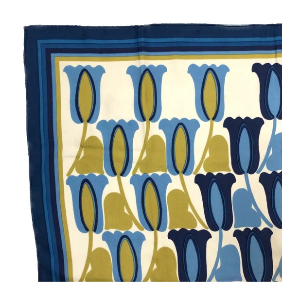 219 Christian Dior CD Tulip Alibi Silk Scarf - Picture 2 of 9